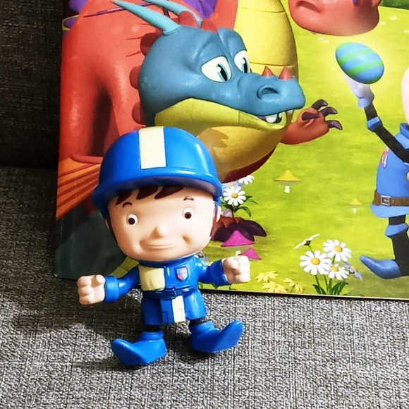 Mike The Knight Set of 2 Figures & Book (mt1) - Picture 2 of 7